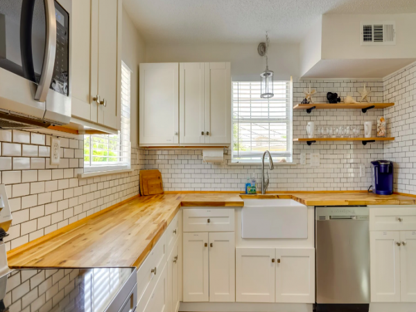 3 bedroom Family Home near beach