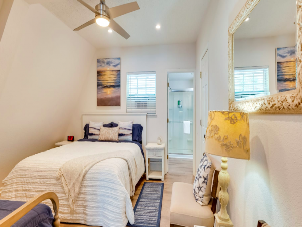 3 bedroom Family Home near beach