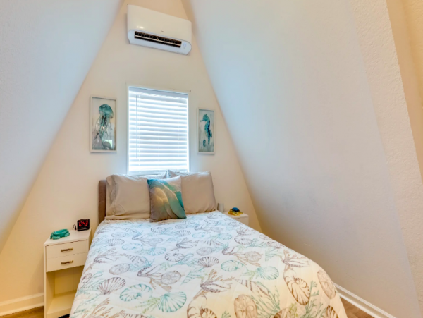 3 bedroom Family Home near beach