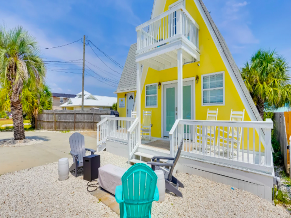 3 bedroom Family Home near beach