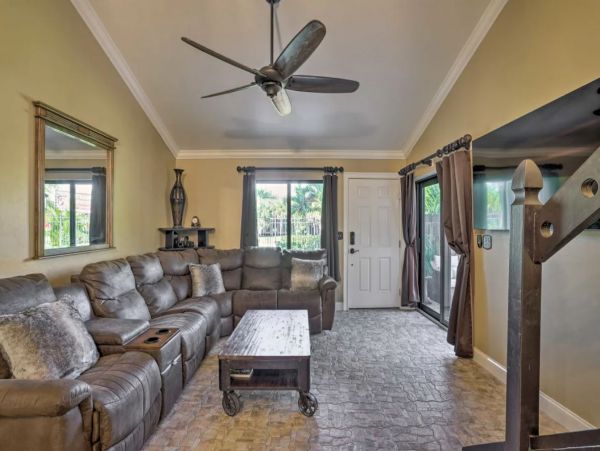 Charming Two Bedroom Vacation Townhome in Fort Myers