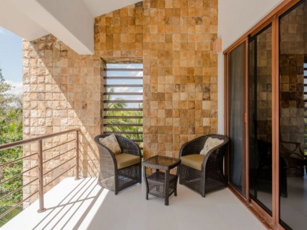 Oceanfront Luxury Vacation Villa in Tulum 1500sq ft Pool Staff