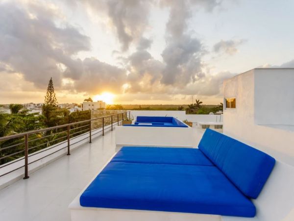 Oceanfront Luxury Vacation Villa in Tulum 1500sq ft Pool Staff