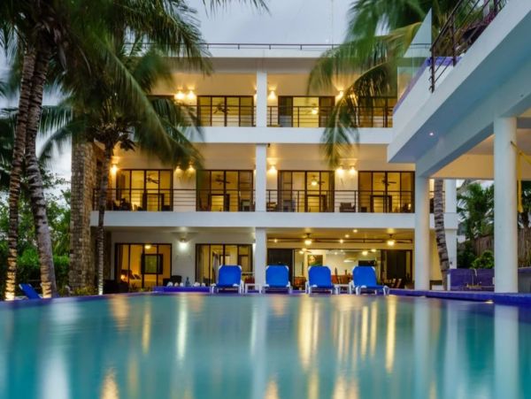 Oceanfront Luxury Vacation Villa in Tulum 1500sq ft Pool Staff