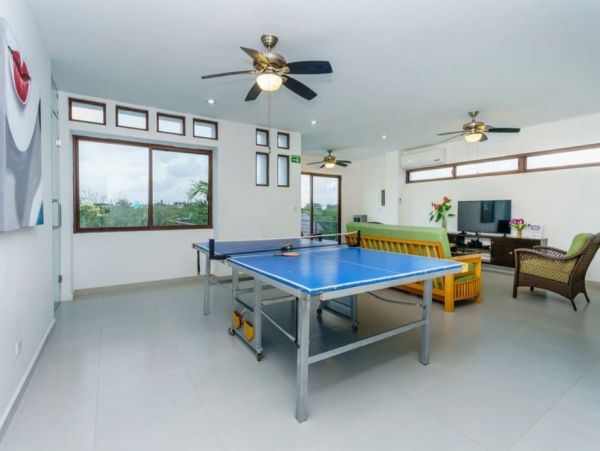 Oceanfront Luxury Vacation Villa in Tulum 1500sq ft Pool Staff