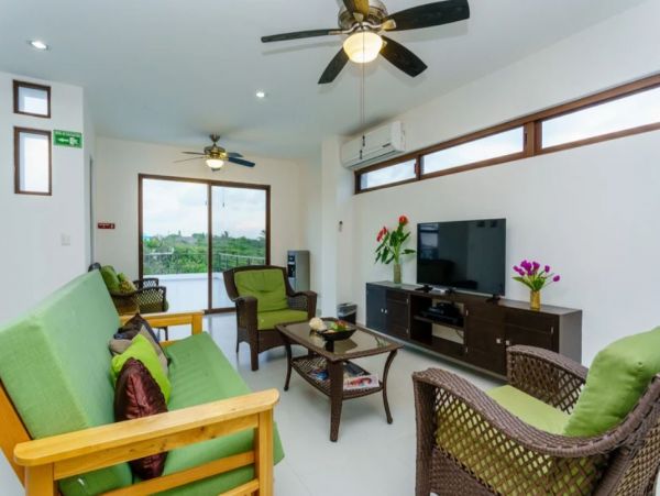 Oceanfront Luxury Vacation Villa in Tulum 1500sq ft Pool Staff