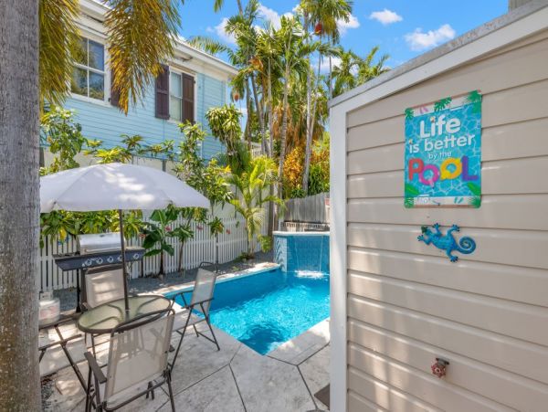 Key West Vacation Rental Two Bedroom Walk to Beach