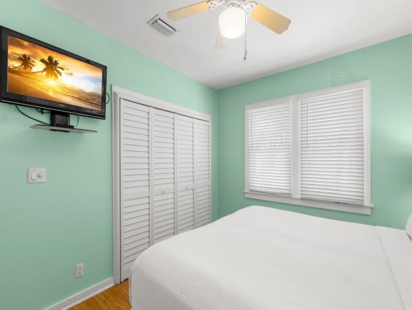 Key West Vacation Rental Two Bedroom Walk to Beach