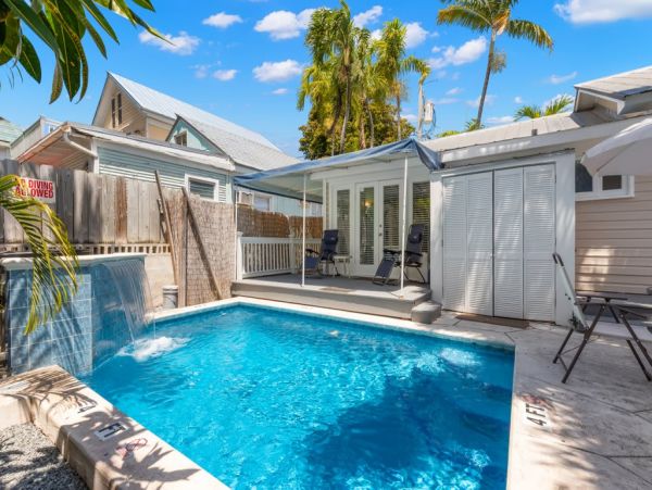 Key West Vacation Rental Two Bedroom Walk to Beach