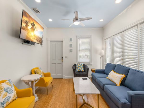 Key West Vacation Rental Two Bedroom Walk to Beach