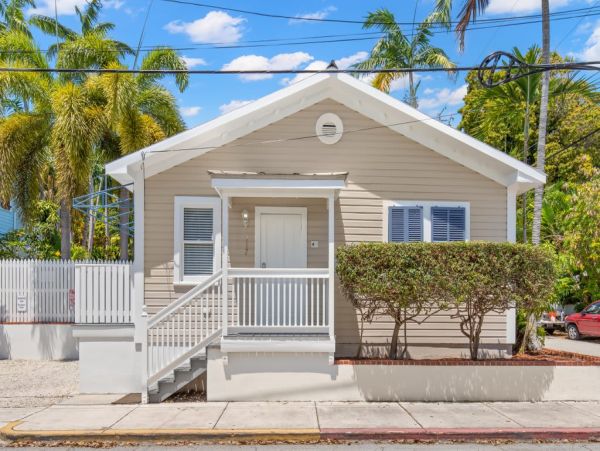 Key West Vacation Rental Two Bedroom Walk to Beach