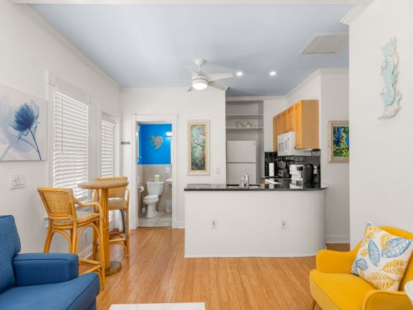 Key West Vacation Rental Two Bedroom Walk to Beach
