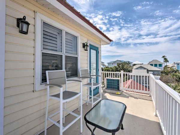 Spacious 5 Bed, 4 Bath Destin Getaway Walk a Block to the Beach