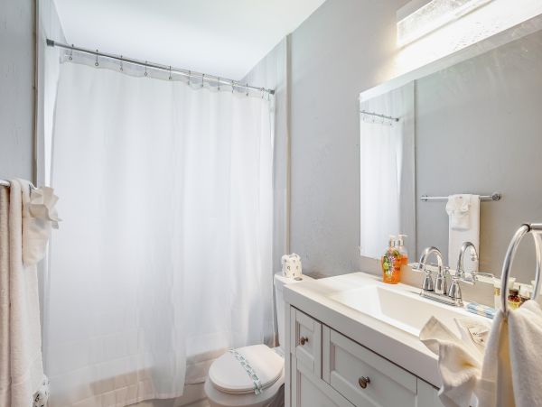Cape Coral Vacation Home Three Bedroom with Pool