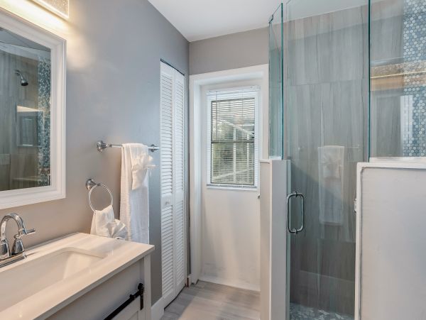 Cape Coral Vacation Home Three Bedroom with Pool