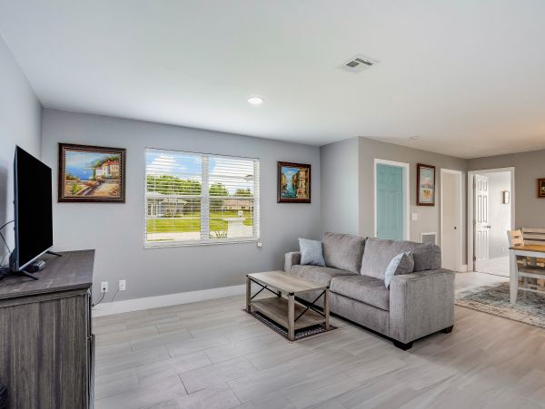 Cape Coral Vacation Home Three Bedroom with Pool