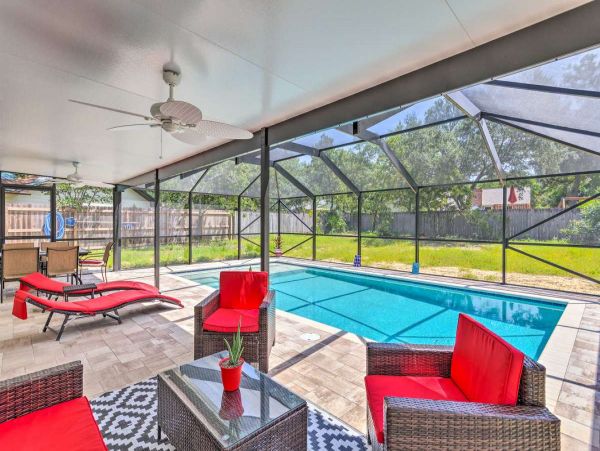 Four Bedroom  Vacation Home with Private Caged Pool
