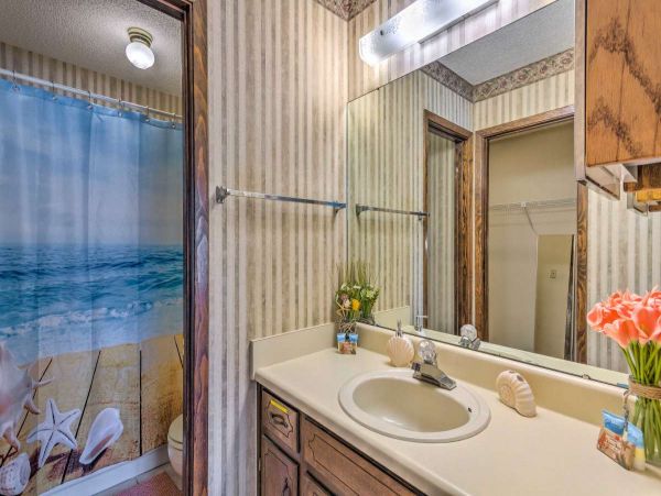 Four Bedroom  Vacation Home with Private Caged Pool