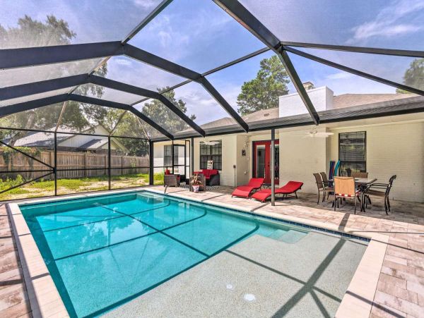 Four Bedroom  Vacation Home with Private Caged Pool