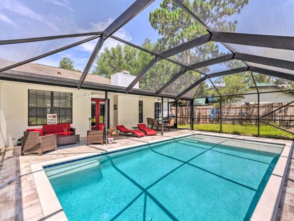 Four Bedroom  Vacation Home with Private Caged Pool