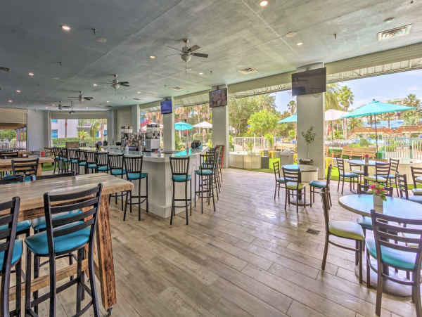 Charming Destin Vacation Rental Sleeps Six