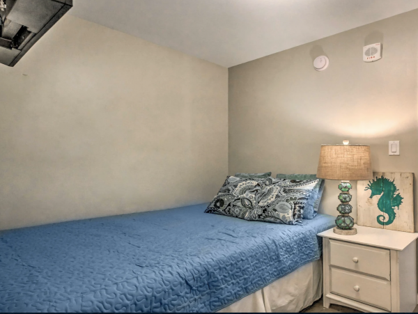 Charming Destin Vacation Rental Sleeps Six