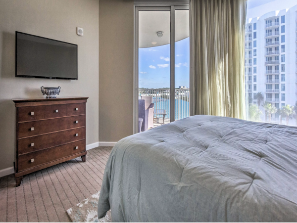 Charming Destin Vacation Rental Sleeps Six