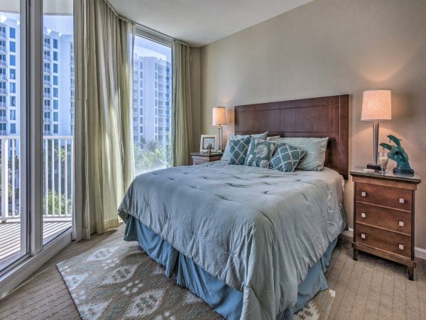 Charming Destin Vacation Rental Sleeps Six