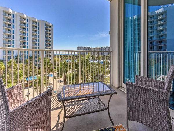 Charming Destin Vacation Rental Sleeps Six