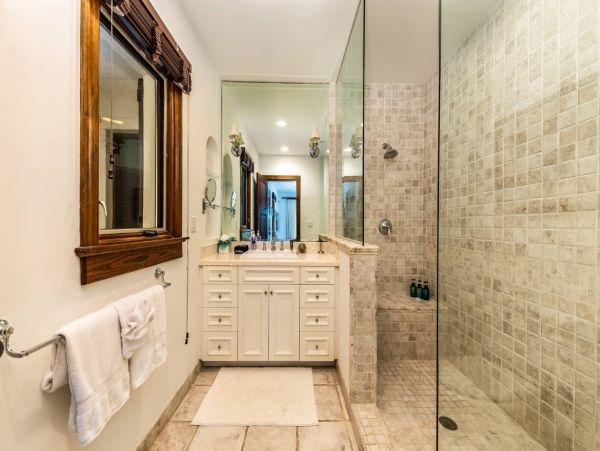 Turks and Caicos Beachfront Six Bedroom Rental Villa