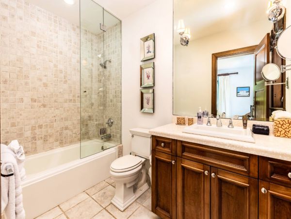 Turks and Caicos Beachfront Six Bedroom Rental Villa