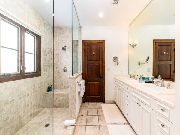 Turks and Caicos Beachfront Six Bedroom Rental Villa