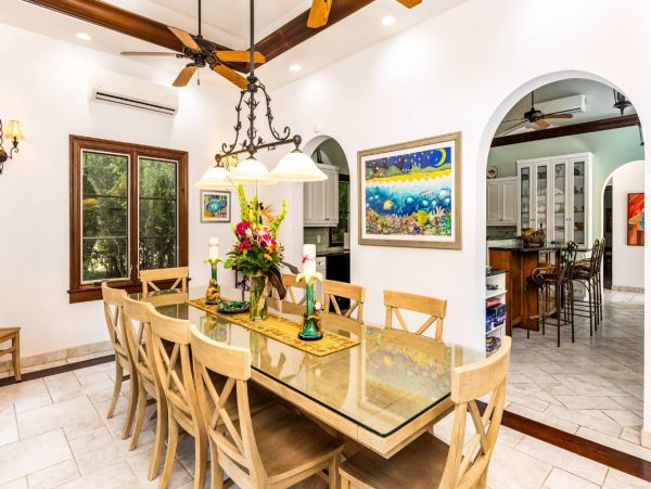 Turks and Caicos Beachfront Six Bedroom Rental Villa