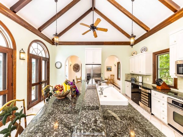 Turks and Caicos Beachfront Six Bedroom Rental Villa