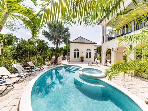 Turks and Caicos Beachfront Six Bedroom Rental Villa