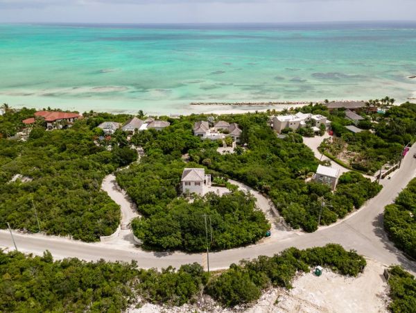 Turks and Caicos Beachfront Six Bedroom Rental Villa