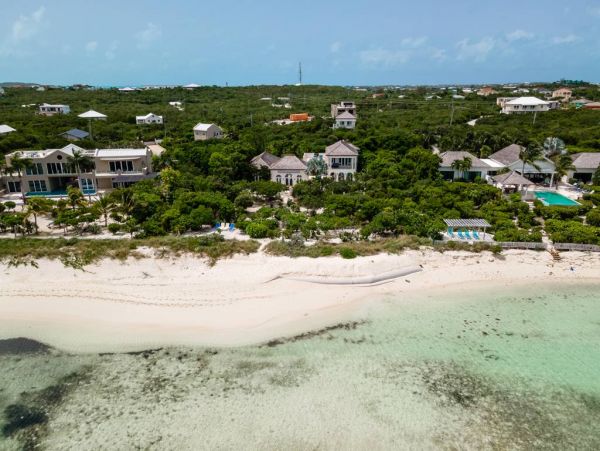Turks and Caicos Beachfront Six Bedroom Rental Villa