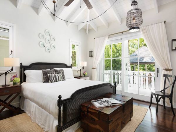Turks & Caicos Luxury Vacation Main Villa Plus Guest House