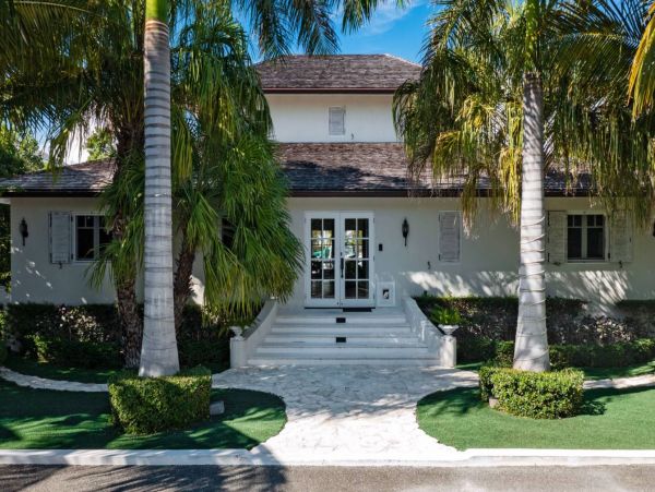 Turks & Caicos Luxury Vacation Main Villa Plus Guest House