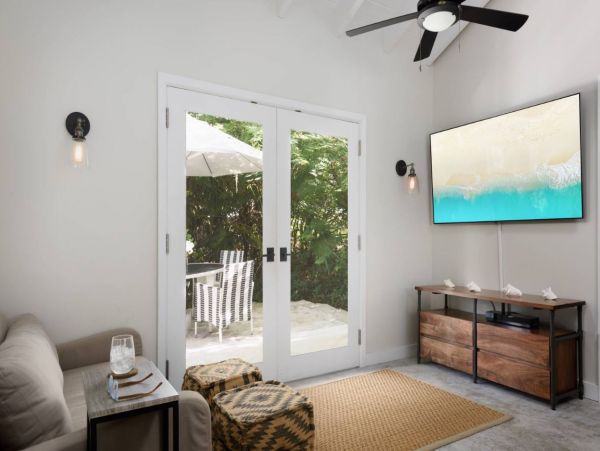 Turks & Caicos Luxury Vacation Main Villa Plus Guest House