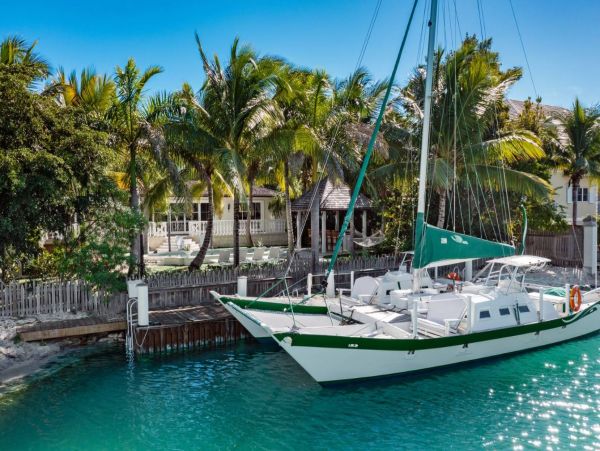 Turks & Caicos Luxury Vacation Main Villa Plus Guest House