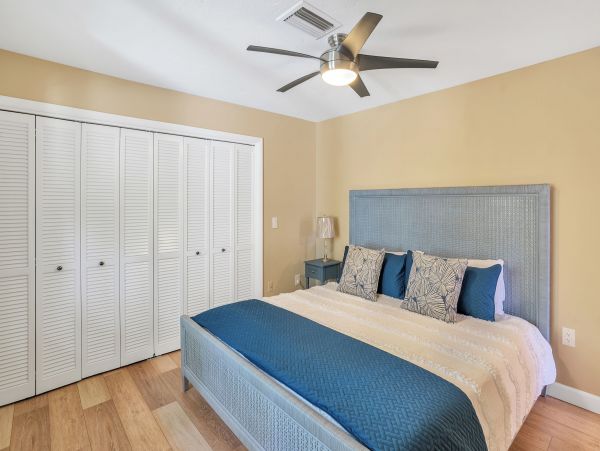 Osprey Gorgeous Vacation Rental with Pool & Water Views