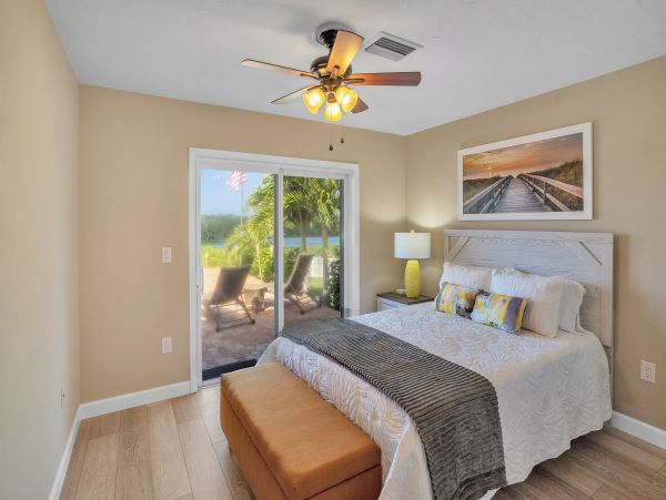 Osprey Gorgeous Vacation Rental with Pool & Water Views