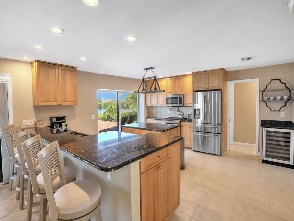 Osprey Gorgeous Vacation Rental with Pool & Water Views
