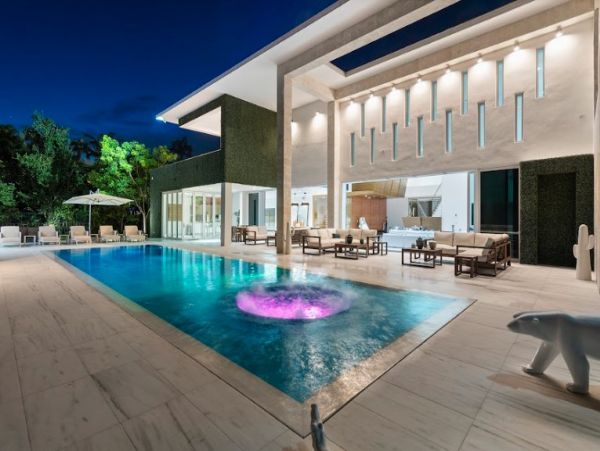 Luxury Vacation Rental in Miami Beach with Private Pool