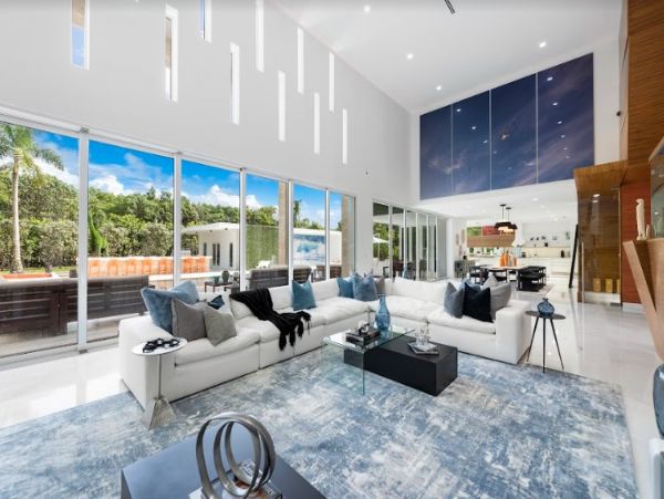 Luxury Vacation Rental in Miami Beach with Private Pool