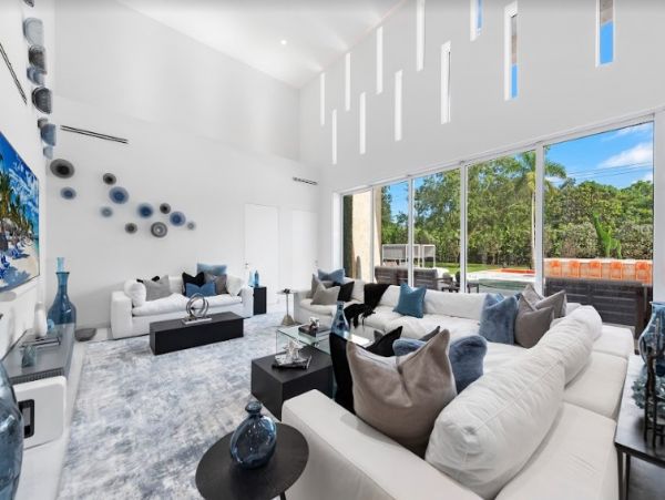 Luxury Vacation Rental in Miami Beach with Private Pool