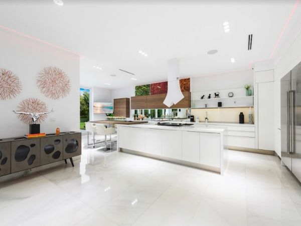 Luxury Vacation Rental in Miami Beach with Private Pool