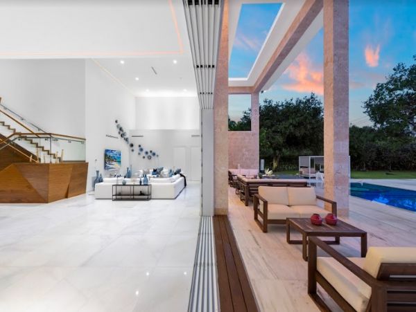 Luxury Vacation Rental in Miami Beach with Private Pool