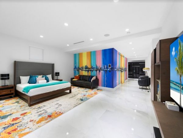 Luxury Vacation Rental in Miami Beach with Private Pool